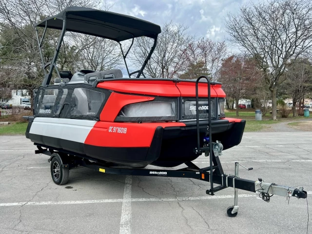 BRP SEA-DOO SWITCH CRUISE 18' 230 HP + IBR + VTS + IDF + GPS + AUDIO + BIMINI + REMORQUE DLX  2024