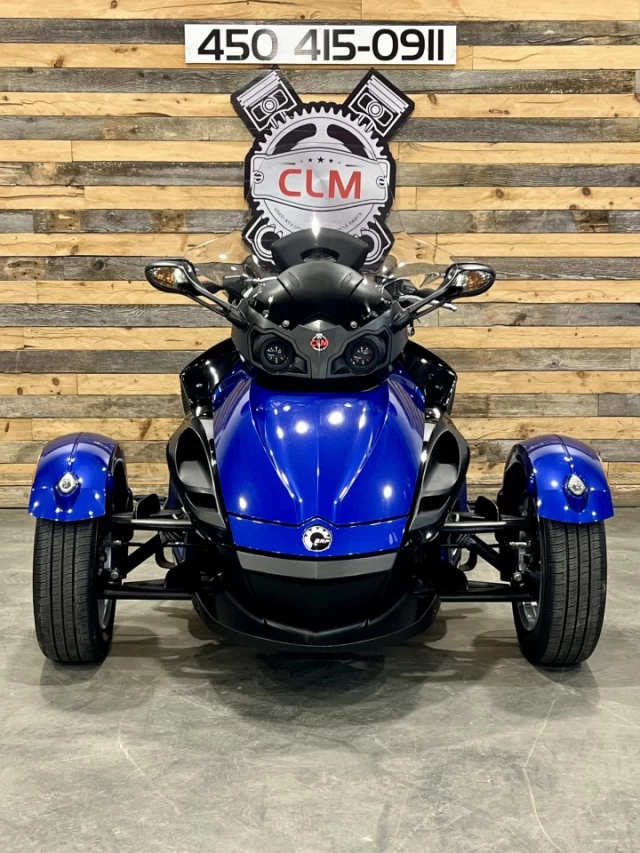 BRP CAN-AM SPYDER RS ROADSTER SM-5 (MANUELLE/CLUTCH) SEULEMENT 36153 KM  2010