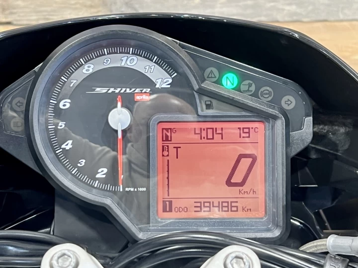 2013 APRILIA SHIVER 750 EFI + SEULEMENT 39486 KM + CONDITION IMPECCABLE 
