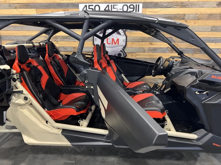 2023 BRP CAN-AM MAVERICK MAX X3 X-DS TURBO RR 200 H.P + D.P.S + 4X4 + FOX + 4 PASSAGERS 