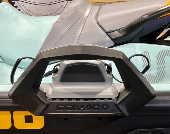 2024 BRP SEA-DOO WAKE 170 H.P + I.B.R + V.T.S + I.D.F + 3 PASSAGERS + 35 HR + GARANTIE + CONDITION A1 