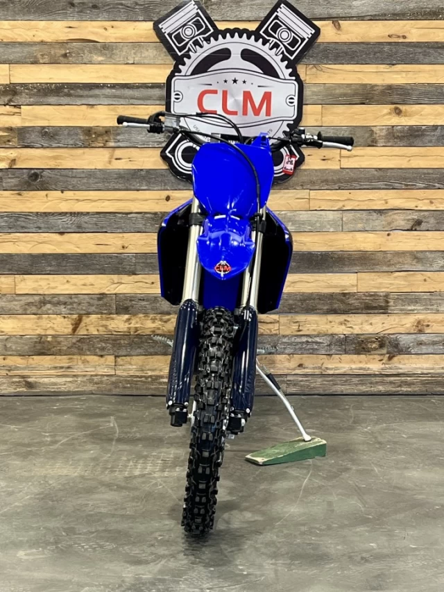 YAMAHA YZ 250 FX EFI + SEULEMENT 8 HR D'UTILISATION + MODELE RARE ENDURO - CROSS  2023