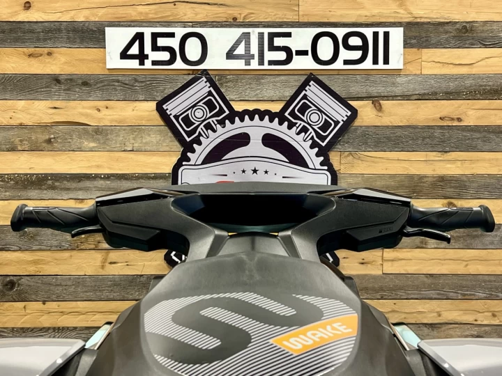 2024 BRP SEA-DOO WAKE 170 H.P + I.B.R + V.T.S + I.D.F + 3 PASSAGERS + 35 HR + GARANTIE + CONDITION A1 