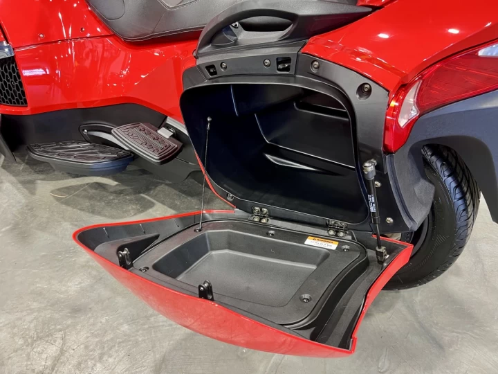 2013 BRP CAN-AM SPYDER RT-S SE-5 (SEMI-AUTOMATIQUE) + SEULEMENT 36719 KM 