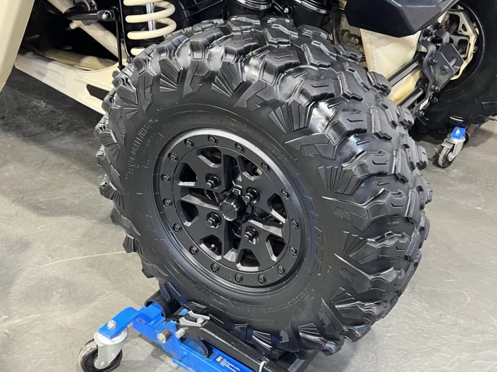 2023 BRP CAN-AM MAVERICK MAX X3 X-DS TURBO RR 200 H.P + D.P.S + 4X4 + FOX + 4 PASSAGERS 