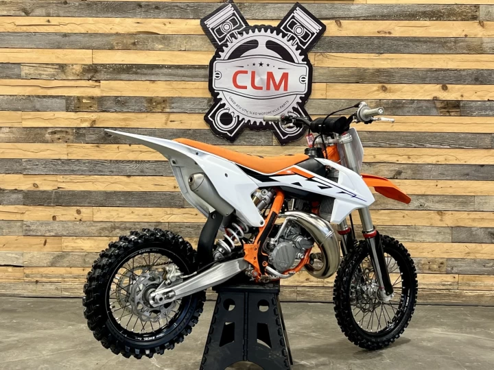 2022 KTM SiX 85 + 2 TEMPS + ROUE 14''/17'' + SEULEMENT 27 HR + MODELE RARE & A1 