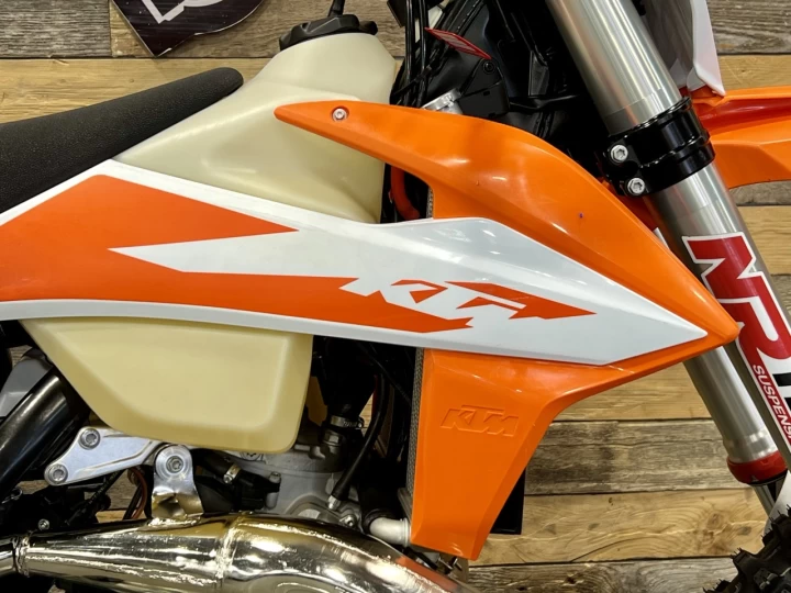 2020 KTM 300 XC TPI + 2 TEMPS + DEMAREUR ELECTRIQUE + ROUE 21 & 18 