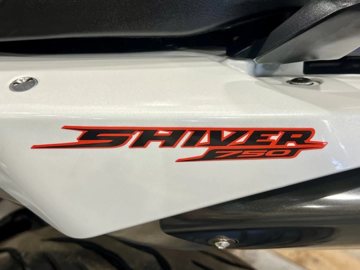2013 APRILIA SHIVER 750 EFI + SEULEMENT 39486 KM + CONDITION IMPECCABLE 