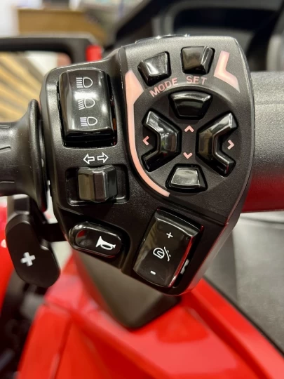 2013 BRP CAN-AM SPYDER RT-S SE-5 (SEMI-AUTOMATIQUE) + SEULEMENT 36719 KM 