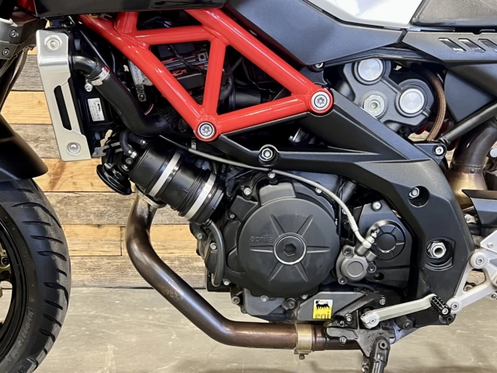 2013 APRILIA SHIVER 750 EFI + SEULEMENT 39486 KM + CONDITION IMPECCABLE 