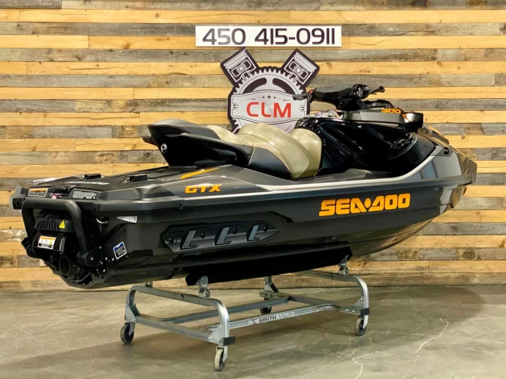 2023 BRP SEA-DOO GTX 300 H.P + PREMIUM AUDIO + I.B.R. + V.T.S + 3 PASSAGER / 4  HEURES 