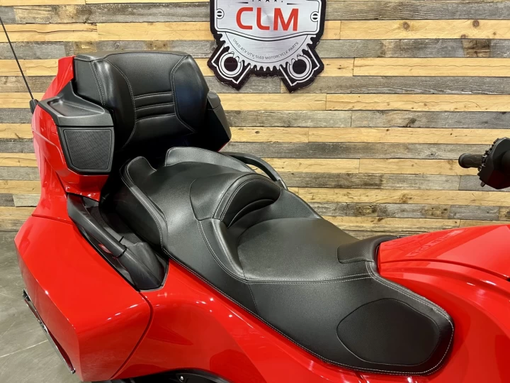 2013 BRP CAN-AM SPYDER RT-S SE-5 (SEMI-AUTOMATIQUE) + SEULEMENT 36719 KM 