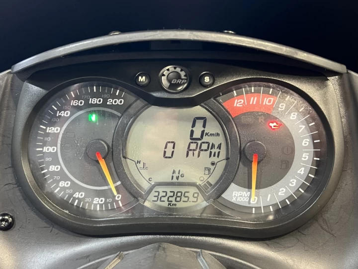 2010 BRP CAN-AM SPYDER RS ROADSTER SM-5 (MANUELLE A CLUTCH) + SEULEMENT 32285 KM 