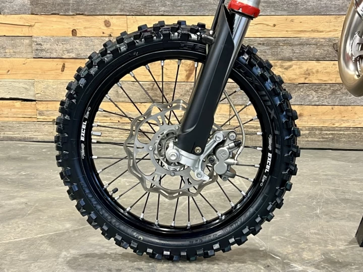 2022 KTM SiX 85 + 2 TEMPS + ROUE 14''/17'' + SEULEMENT 27 HR + MODELE RARE & A1 