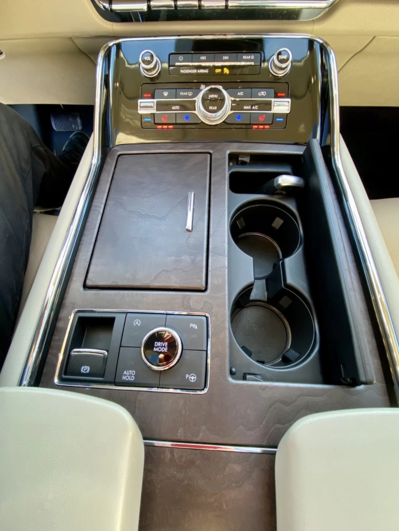 2021 LINCOLN NAVIGATOR EDITION RESERVE + MAGS 22'' + 7 PASSAGERS + TOUTE ÉQUIPÉE  Image principale
