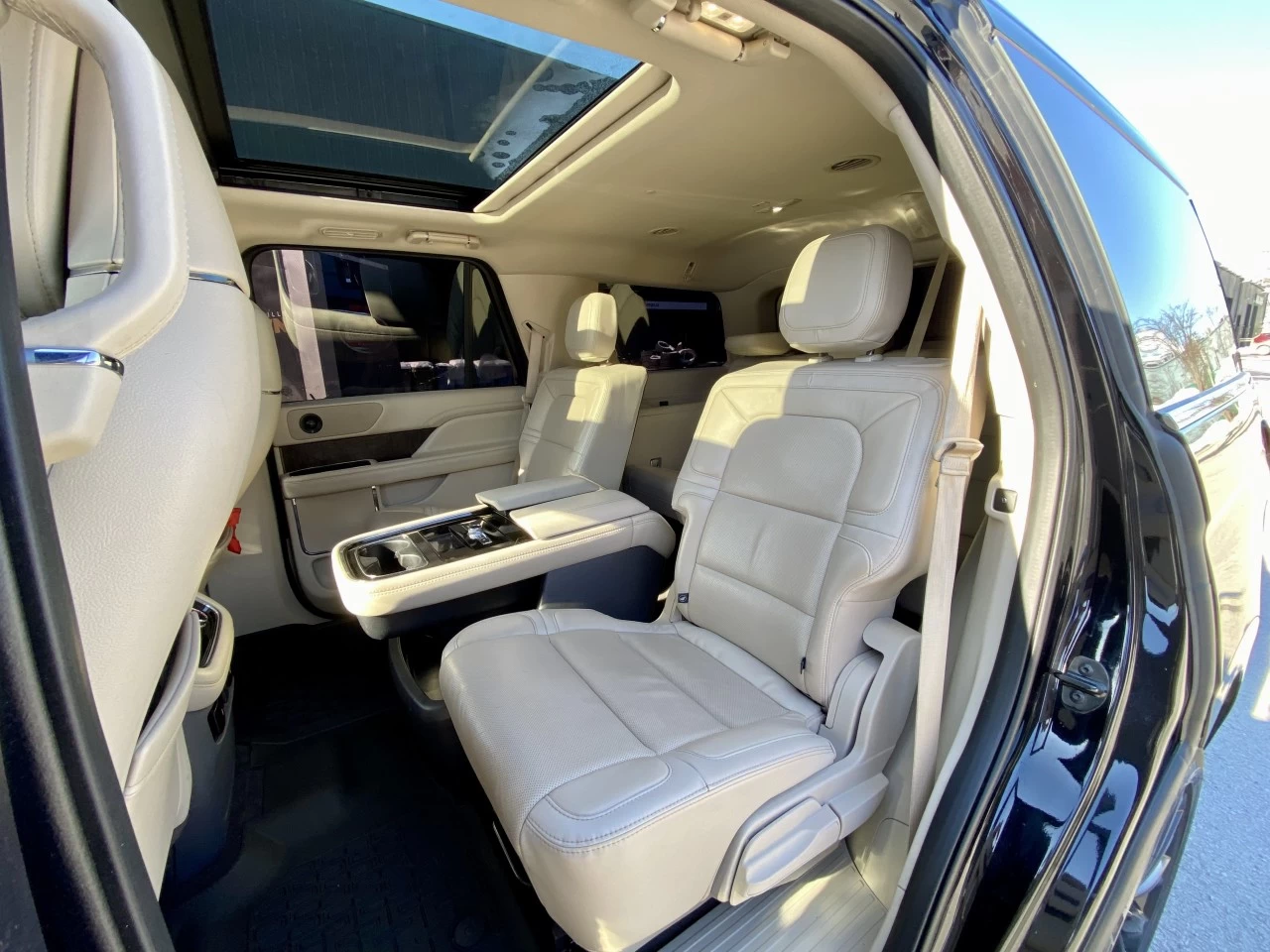 2021 LINCOLN NAVIGATOR EDITION RESERVE + MAGS 22'' + 7 PASSAGERS + TOUTE ÉQUIPÉE  Image principale