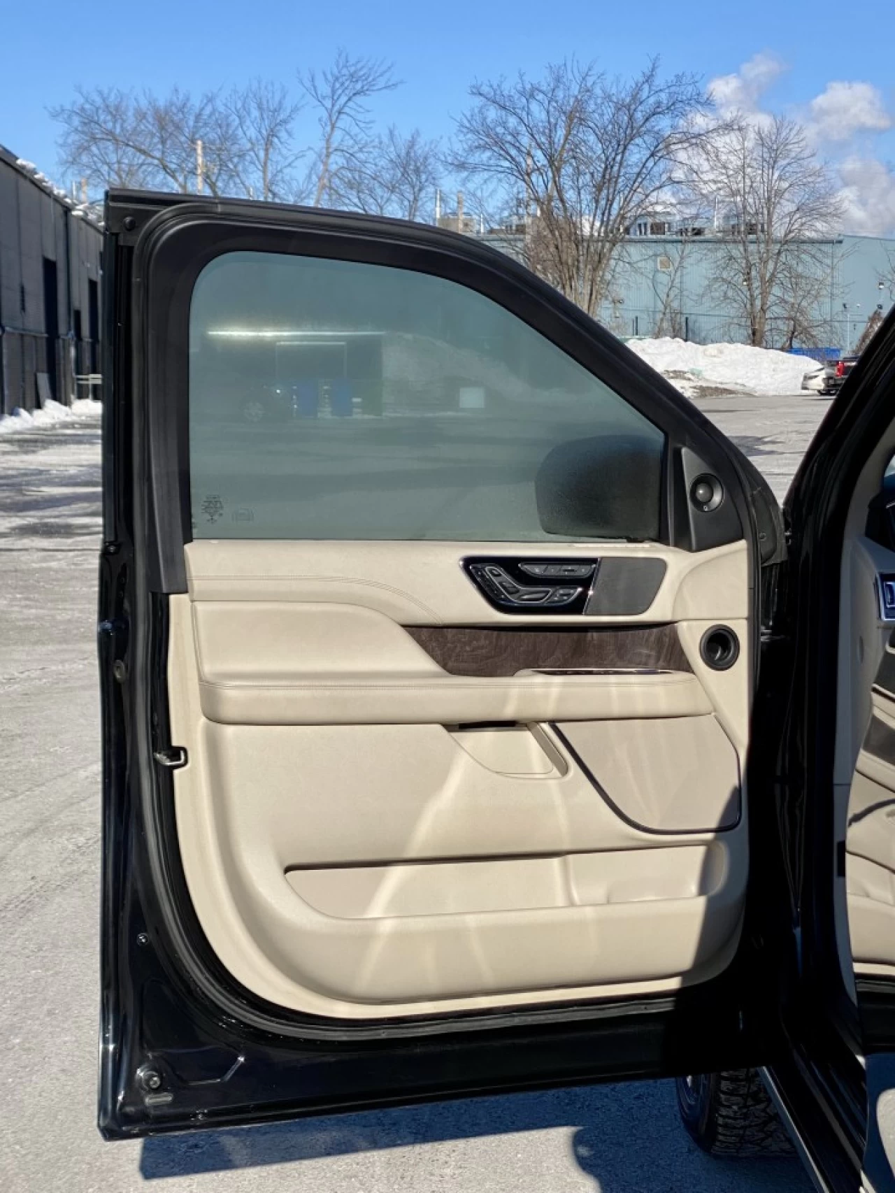 2021 LINCOLN NAVIGATOR EDITION RESERVE + MAGS 22'' + 7 PASSAGERS + TOUTE ÉQUIPÉE  Image principale