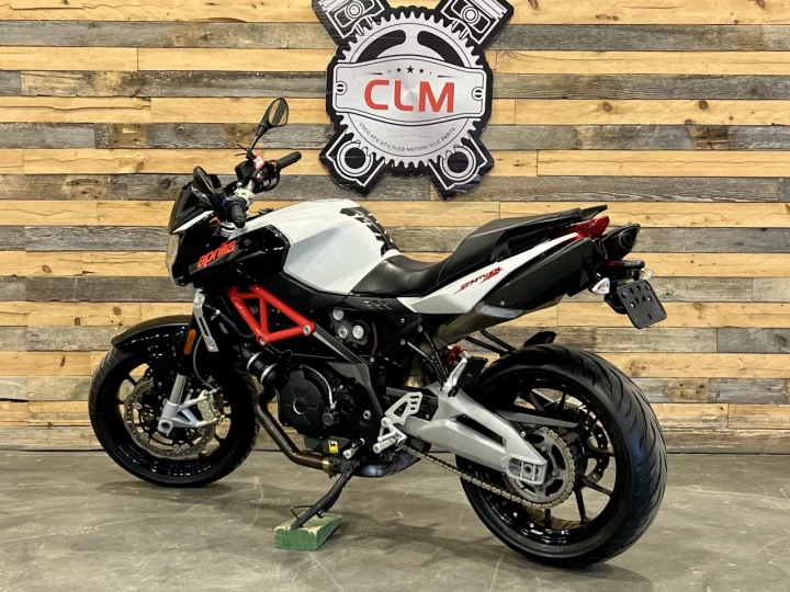 2013 APRILIA SHIVER 750 EFI + SEULEMENT 39486 KM + CONDITION IMPECCABLE 