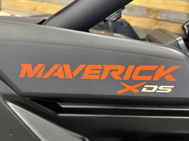 2023 BRP CAN-AM MAVERICK MAX X3 X-DS TURBO RR 200 H.P + D.P.S + 4X4 + FOX + 4 PASSAGERS 