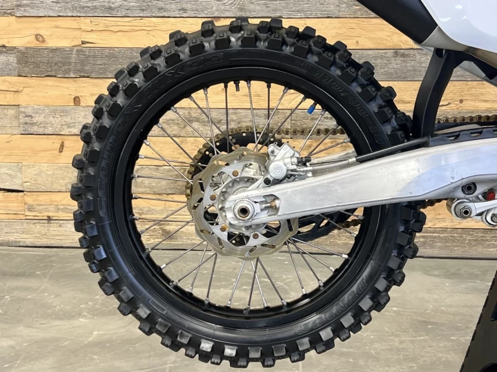 2023 HUSQVARNA FC 250 EFI + MX-MOTOCROSS + 4 TEMPS + 100 HR + CONDITION A1 
