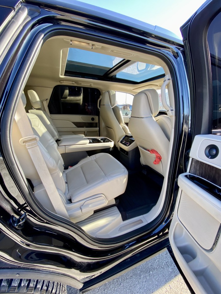 2021 LINCOLN NAVIGATOR EDITION RESERVE + MAGS 22'' + 7 PASSAGERS + TOUTE ÉQUIPÉE  Image principale